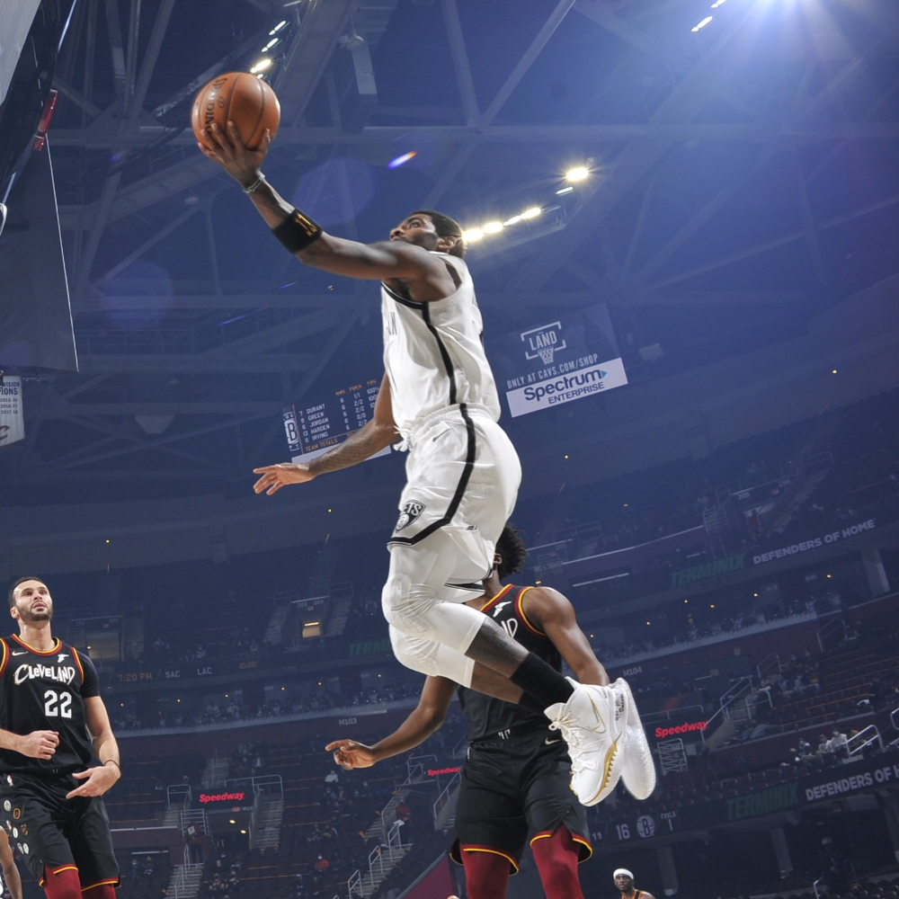 湖人翻盘篮网B队，伦纳德三分雨点燃全场