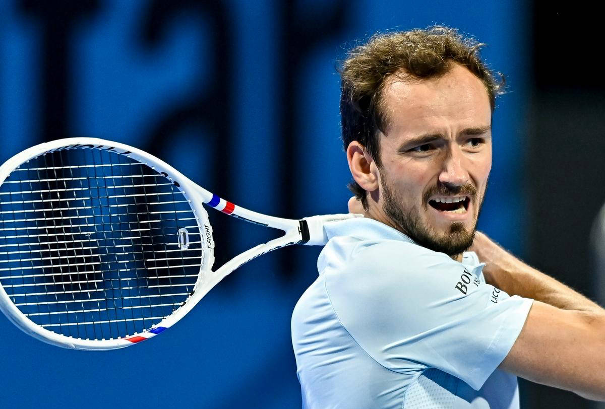 西班牙网球队横扫澳大利亚网球队,梅德韦杰夫统治全场 西班牙网球队横扫澳大利亚网球队,梅德韦杰夫统治全场