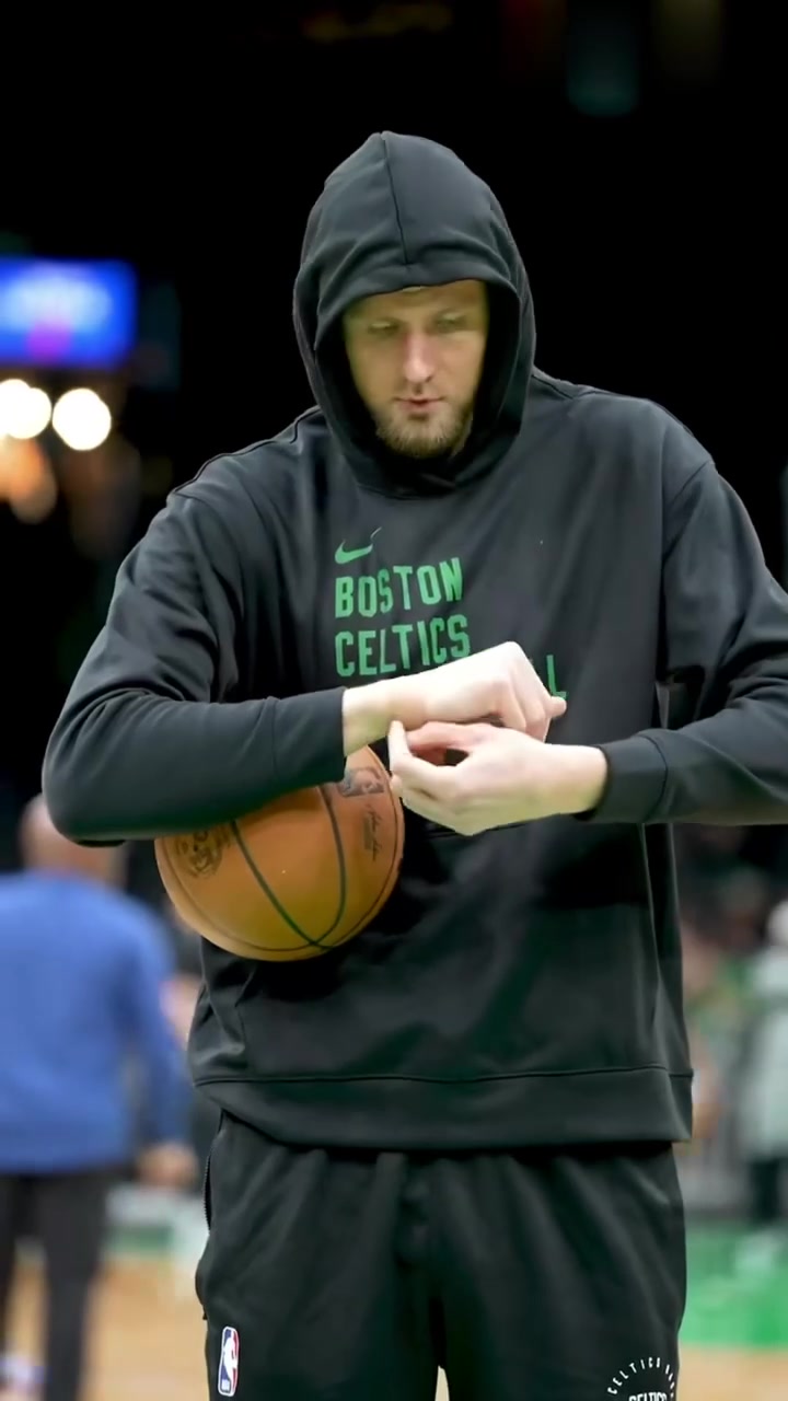 开云体育平台APP-澳大利亚男篮翻盘魔术，杰伦·布朗三分雨点燃全场