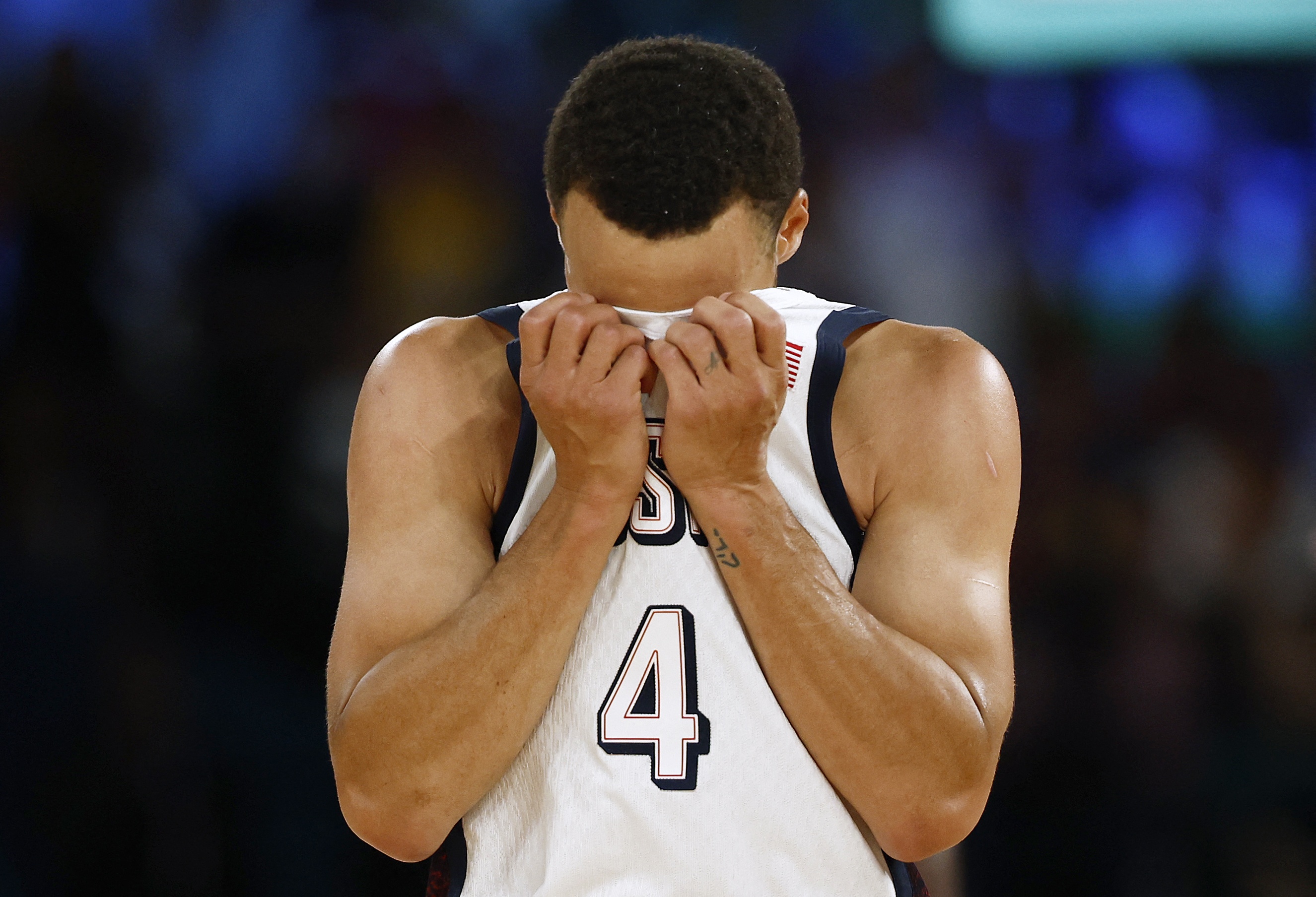 开云体育登录-塞尔维亚男篮爆冷澳大利亚男篮，库里高光表现