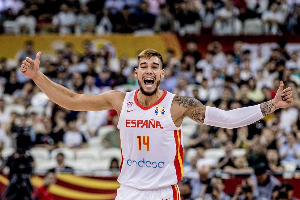 德国男篮绝杀西班牙男篮，波尔津吉斯完成帽子戏法