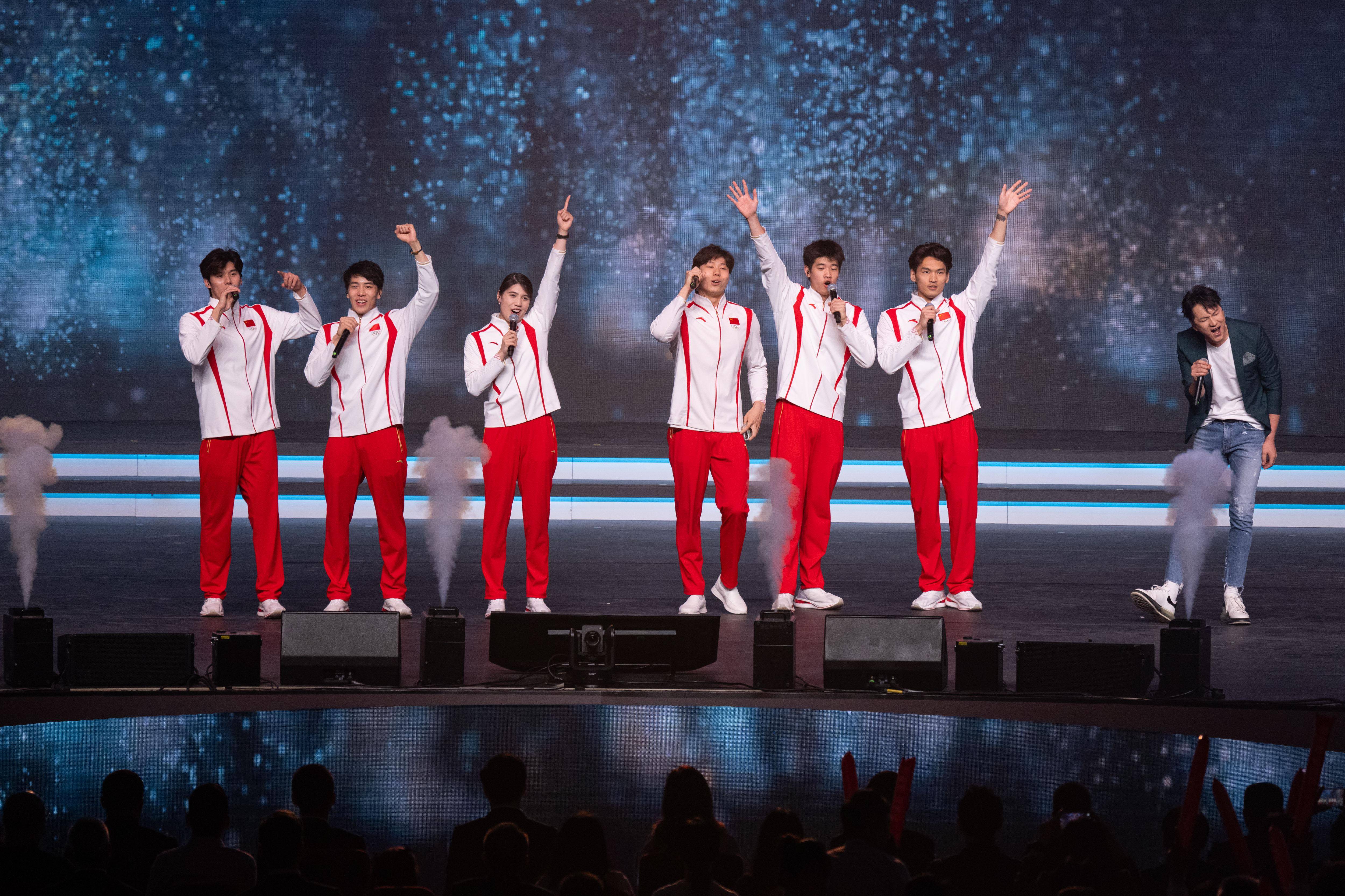 场面火爆！奥运会观众席沸腾不已