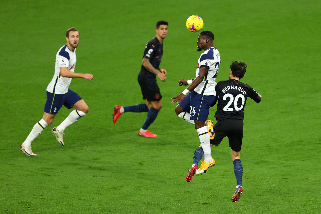 包含焦点大战：游泳上演巅峰碰撞的词条