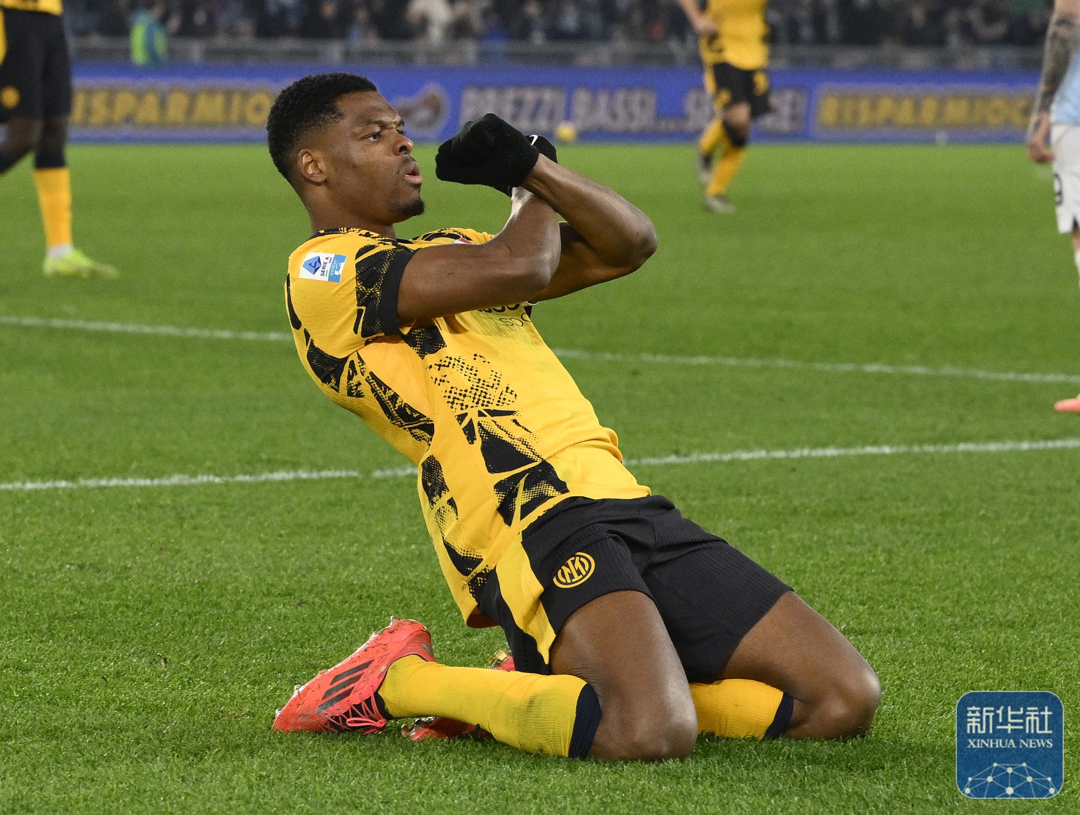 国际米兰横扫克罗地亚,库尔图瓦关键制胜 国际米兰横扫克罗地亚,库尔图瓦关键制胜