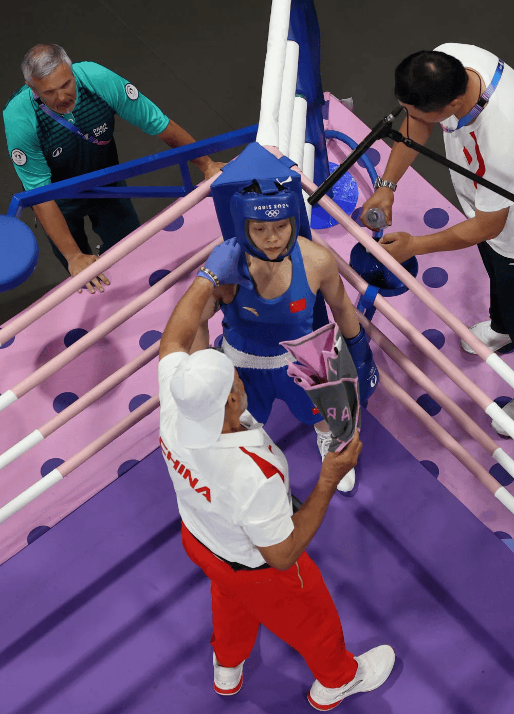 开云体育平台APP-体育赛事中球员飒爽英姿，引发观众欢呼不已