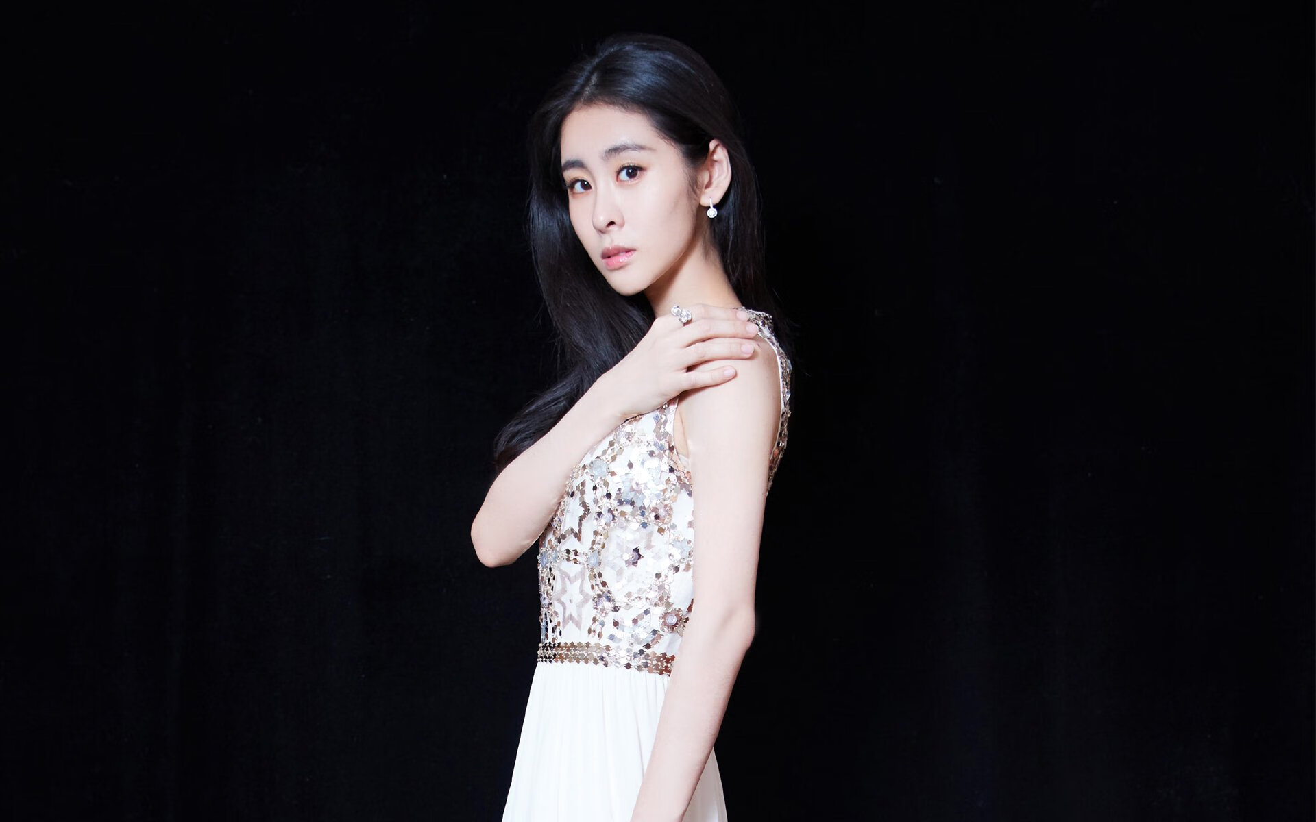 冷门与主宰，芬兰淘汰西班牙的启示与楚阿梅尼的欧冠半决赛表演