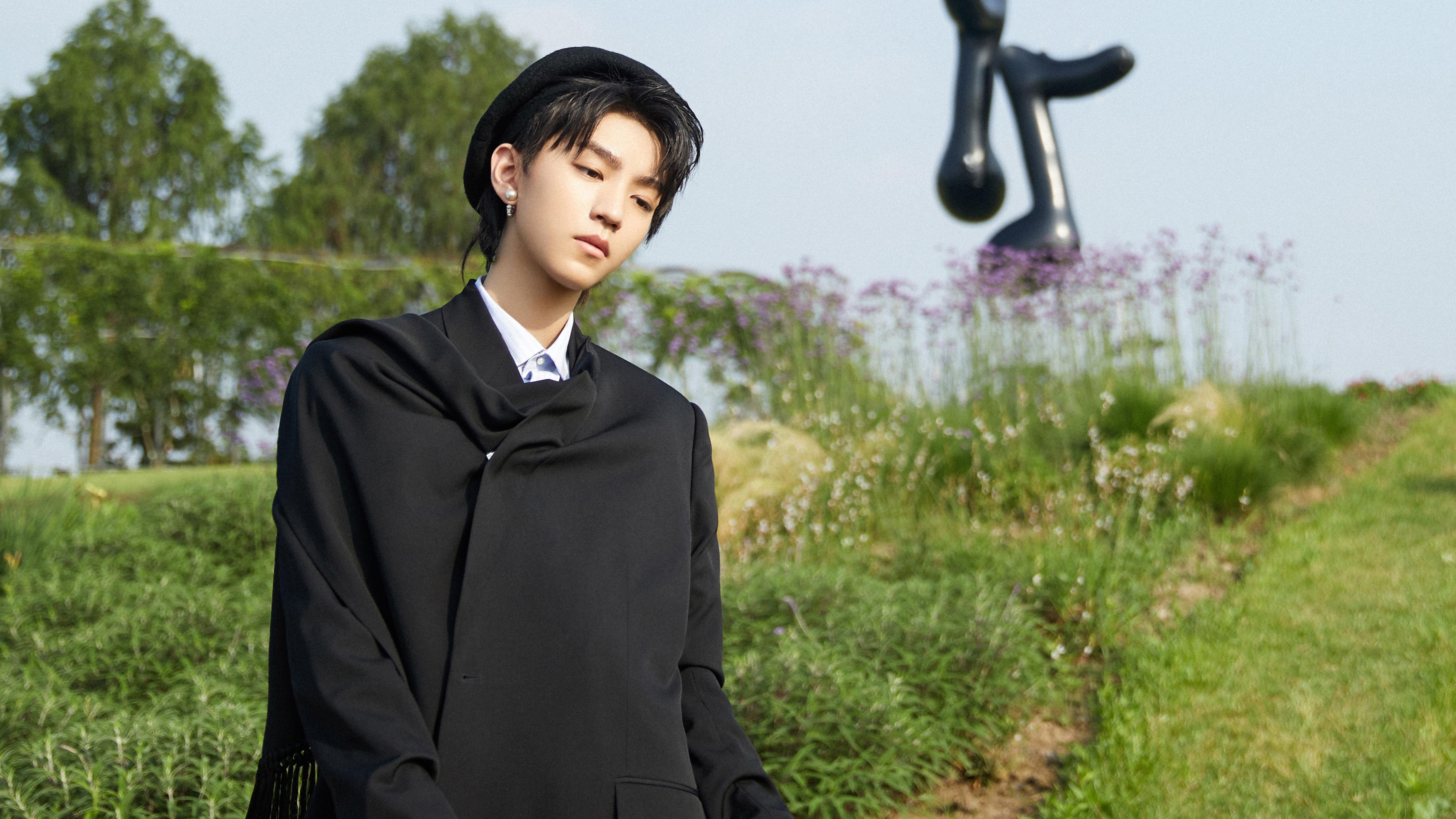 开云体育在线-钢铁巨兽狂啸，无声刺客封喉—公牛制霸深圳队，米切尔成关键先生