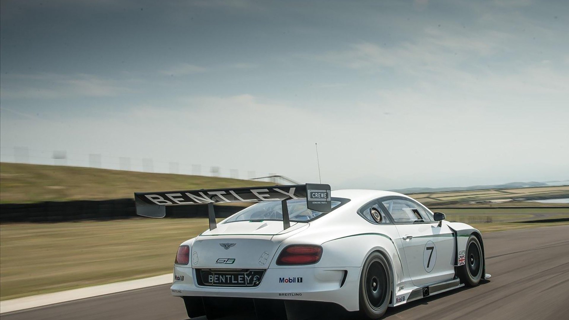 开云体育登录-绿茵场上的收割，当伊萨克成为抢镜者，伊朗如何让洪都拉斯臣服